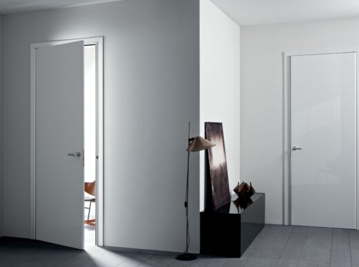 Двери в стиле минимализм для современных интерьеров